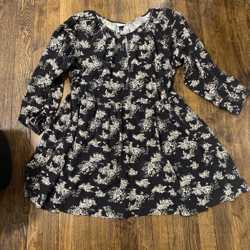 Universal Thread Black and White Floral Dress